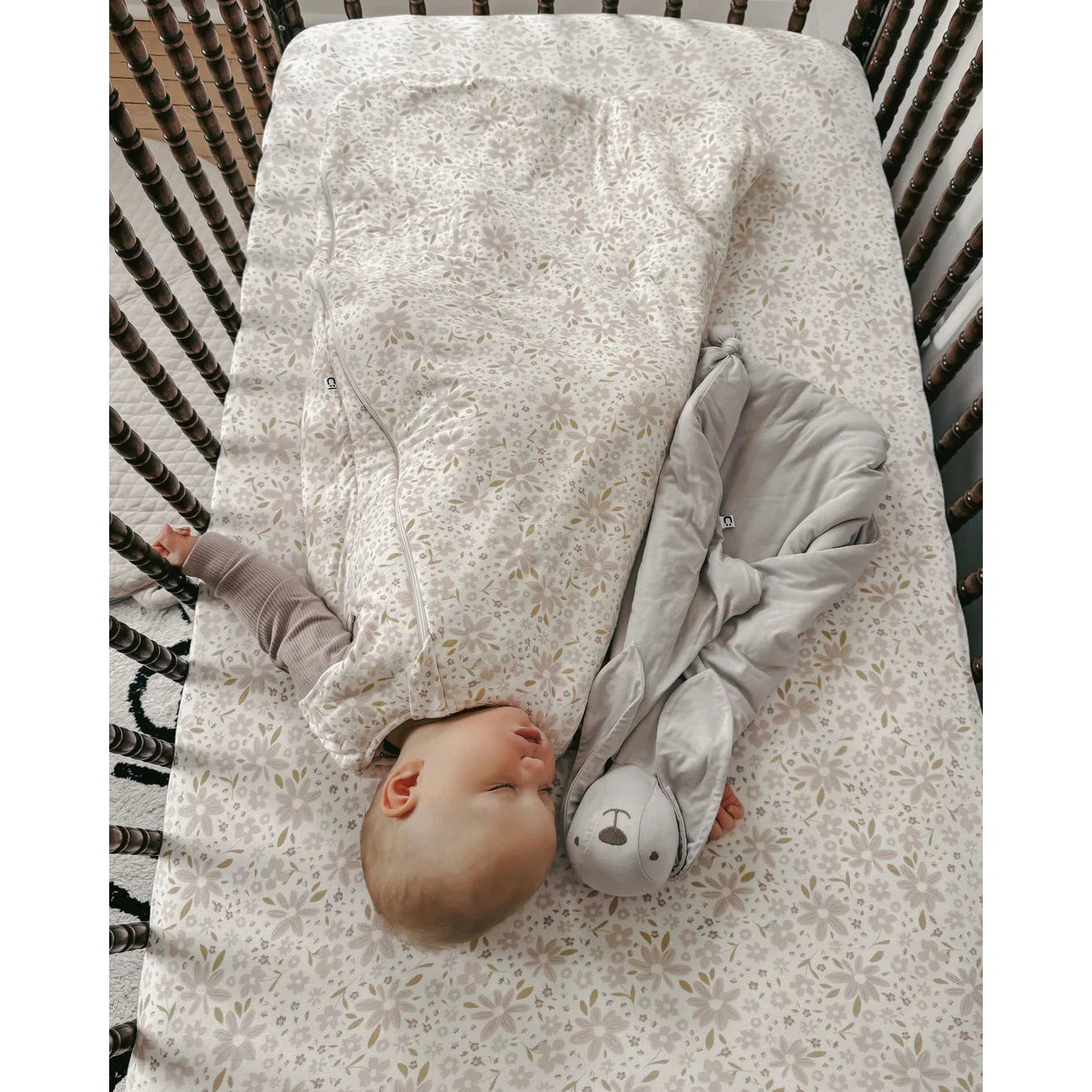 Gunamuna Bamboo Crib Sheet main image 1