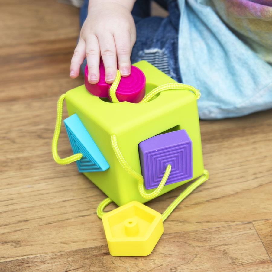 Fat Brain OombeeCube - Grab, Explore, Sort, and Discover!-FATBRAIN-Little Giant Kidz