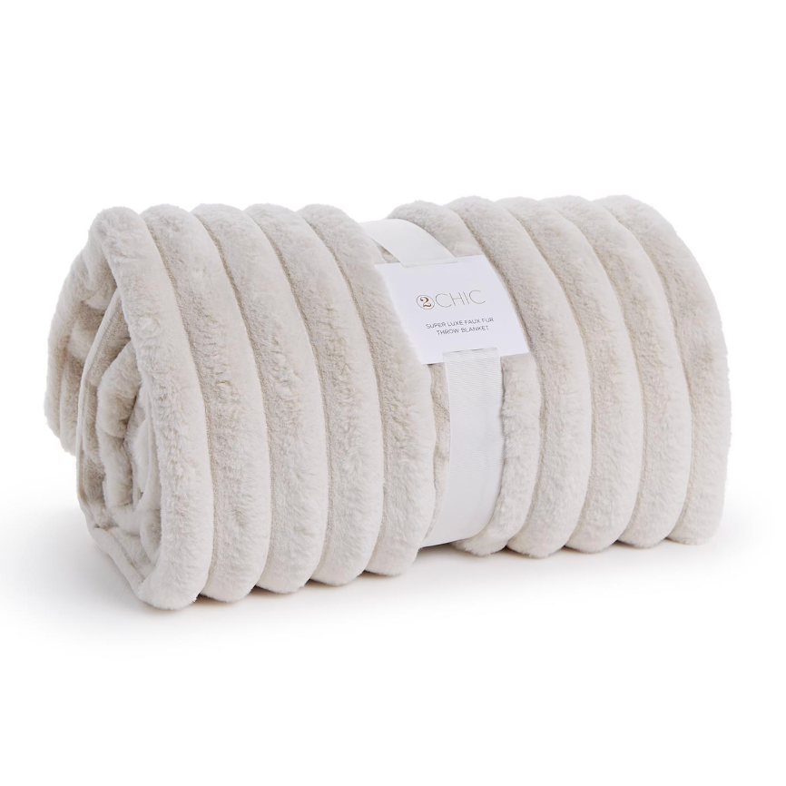 2Chic Faux Fur Throw - White-2CHIC-Little Giant Kidz