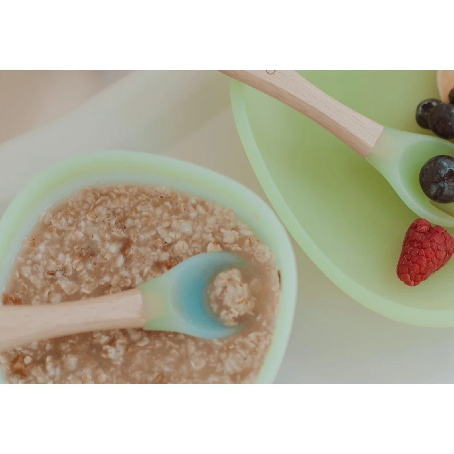 Paperclip - The Foodie Kit: Color Changing Feeding Set - Aurora Green & Cloud Blue-Paperclip-Little Giant Kidz