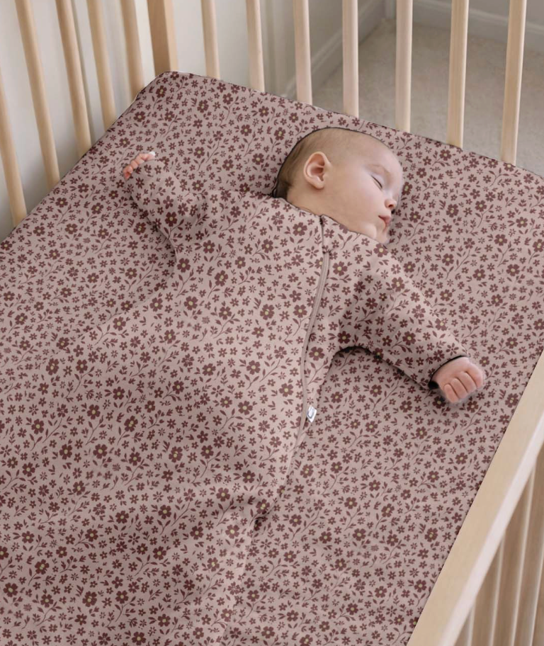 Gunamuna Crib Sheet - Petals